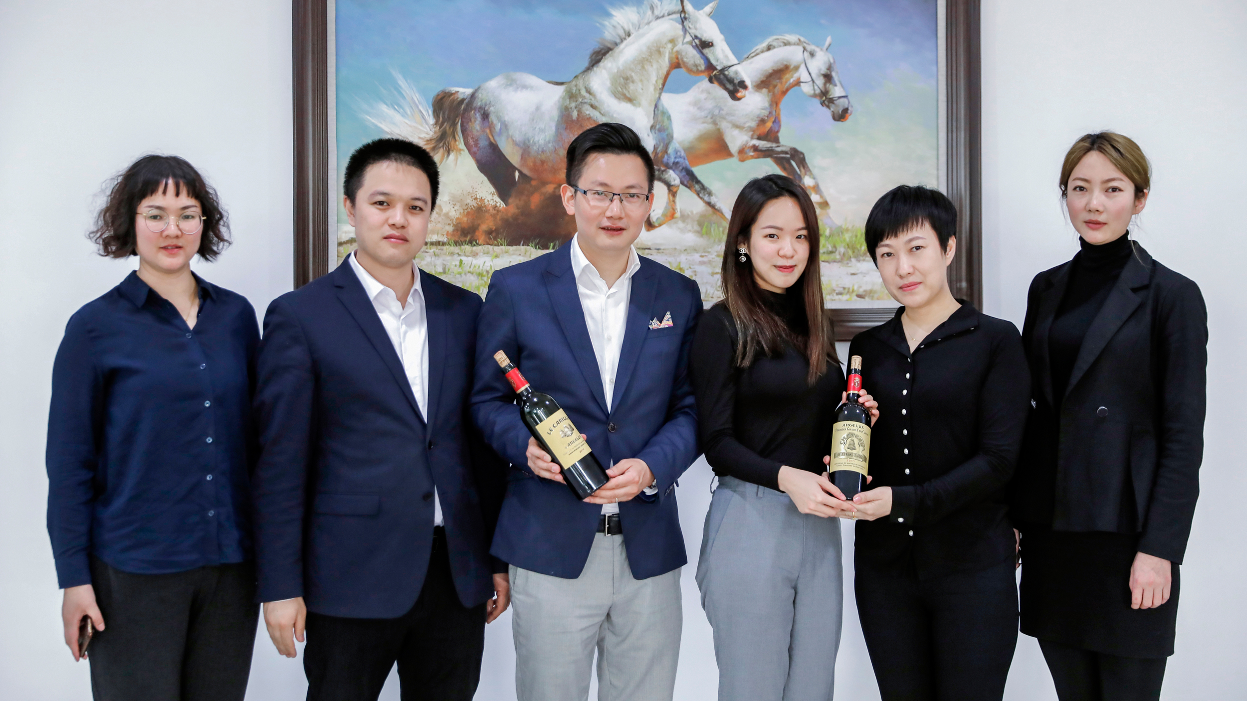 強(qiáng)強(qiáng)聯(lián)手·合作共贏!熱烈歡迎CVBG公司香港和中國(guó)北區(qū)出口經(jīng)理植愷庭女士與金鐘品牌大使徐可先生來訪! 強(qiáng)強(qiáng)聯(lián)手·合作共贏!熱烈歡迎CVBG公司香港和中國(guó)北區(qū)出口經(jīng)理植愷庭女士與金鐘品牌大使徐可先生來訪!